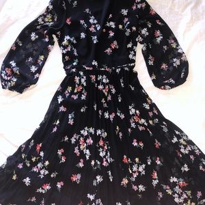Ann Tylor Midi dress Size 4 Petite Floral Flowy A Line Black + FREE GIFT